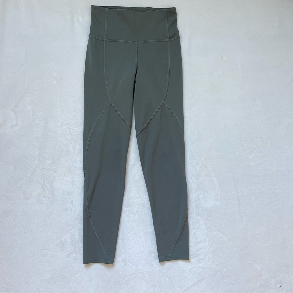 Lululemon To The Beat Tight Gray Sage Size 4 Leggings 24” Inseam.